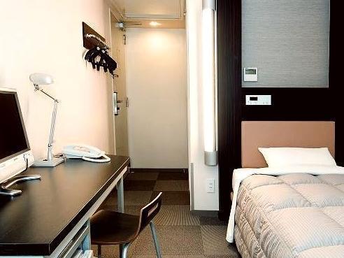 Hotel R&b Toyocho 3*